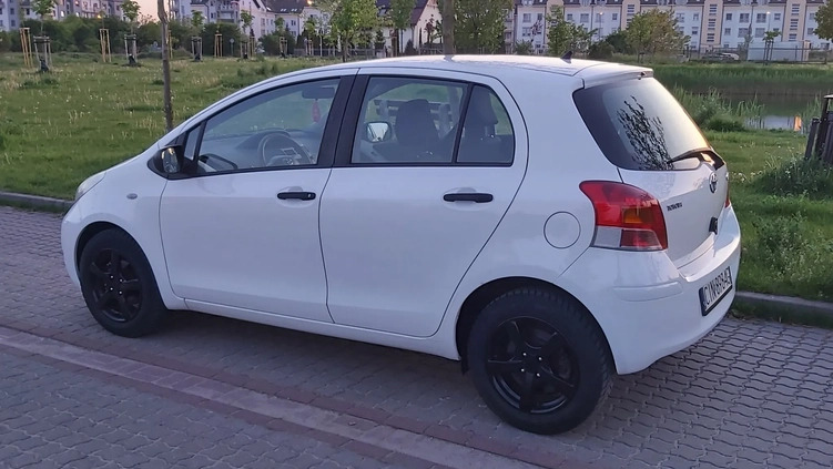 Toyota Yaris cena 17400 przebieg: 203000, rok produkcji 2009 z Inowrocław małe 781